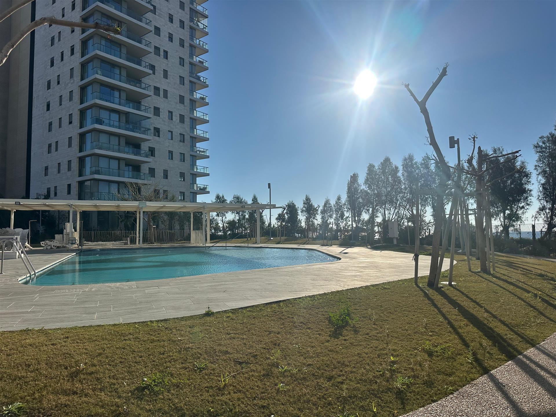 Seaview 3.5 Room Apartment With Pool And Gym - Hadera 