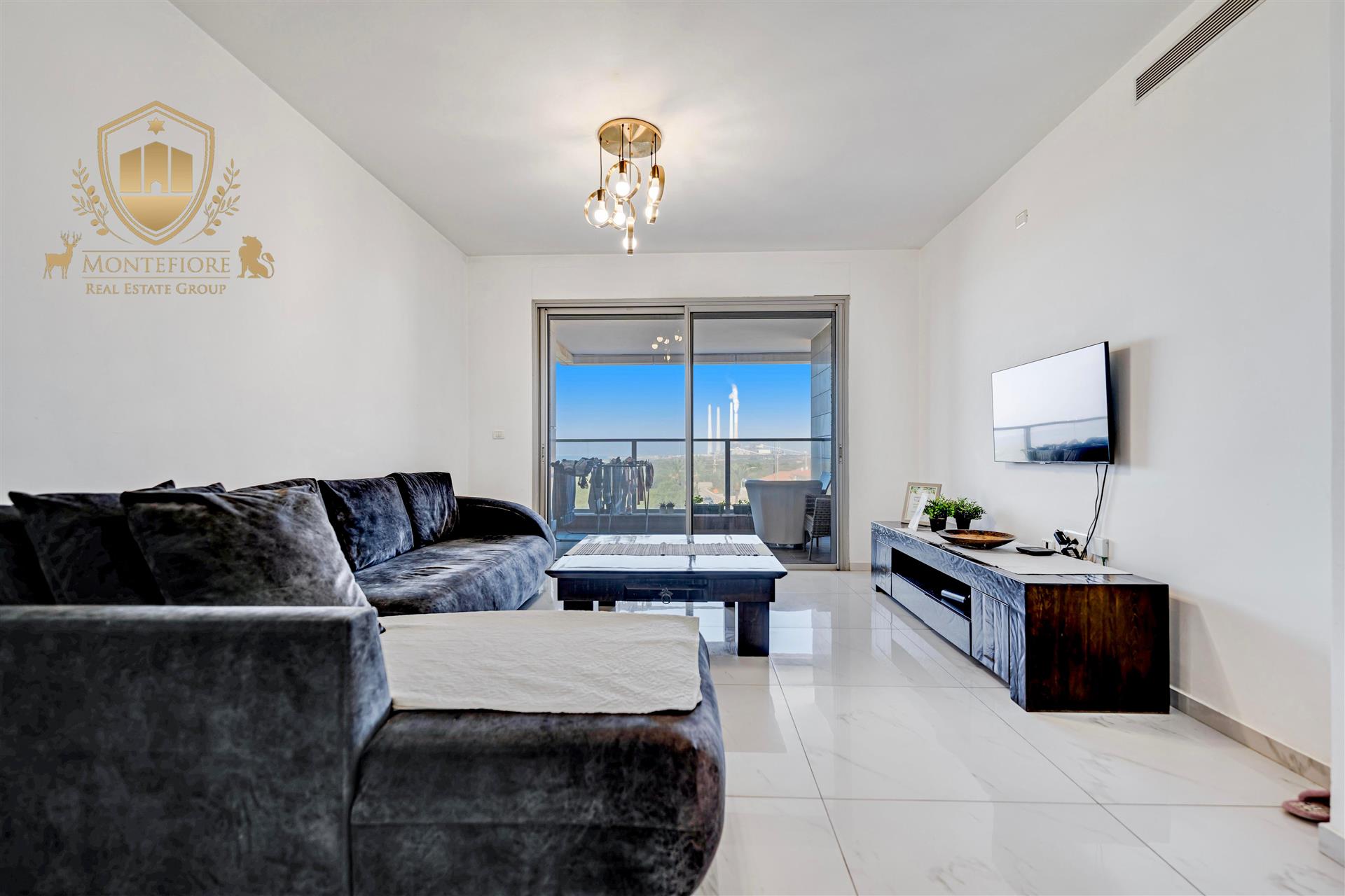 5-Room Apartment For Sale In Hadera On The Sea