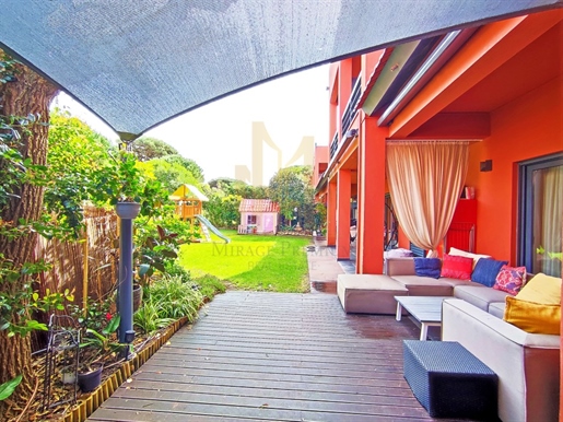 Luxury 3 Bedroom Apartment with Garden, Terrace, Garage and Storage in Quinta da Marinha, Cascais