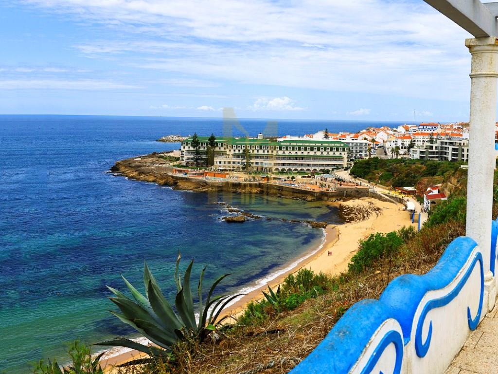 Luxury 2 Bedroom Apartment with Terrace and Sea View, Private Pool and 2 Closed Parking Boxes in a G