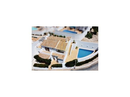Superbe villa de 3 chambres avec piscine et vue imprenable à Praia da Luz, Lagos