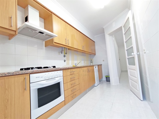 Renovierte 1-Zimmer-Wohnung mit Terrasse neben Técnico in Alameda, Arroios, Lissabon