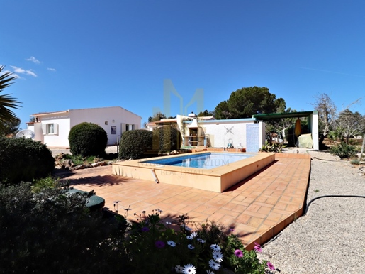 2 Bedroom cottage with a cozy guest annex, swimming pool and garage into 3.300m2 plot.