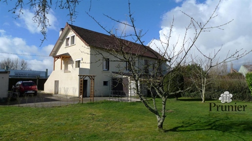Renovated house for sale at the entrance of Autun entirely on basement
