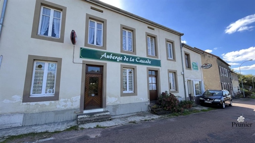 Bar-Hotel-Restaurant building on the heights of Autun