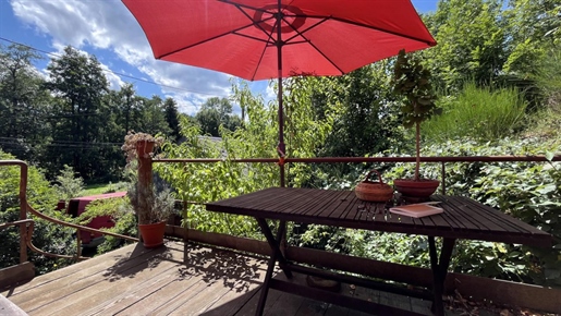Renovated farmhouse with business premises
