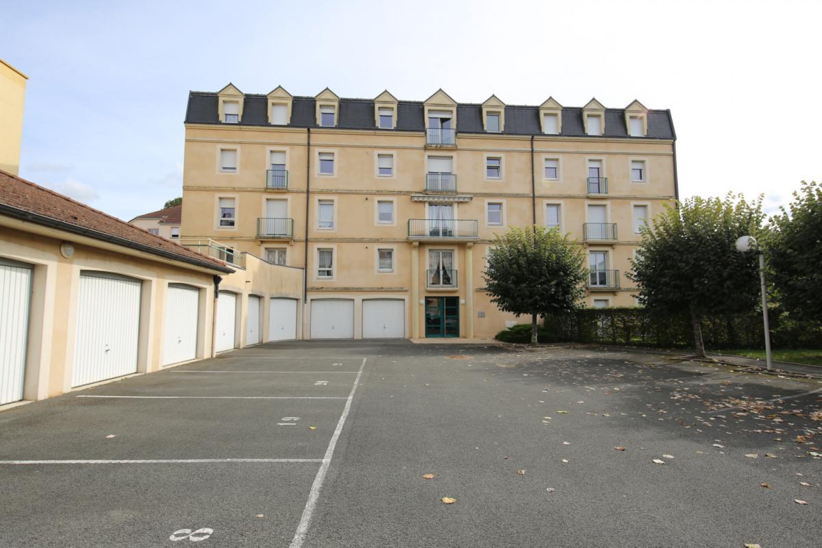 78 m² apartment with balcony, terrace and garden for sale in the heart of town