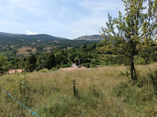 Coursegoules, superbe terrain constructible de 2 360m2 exposé sud