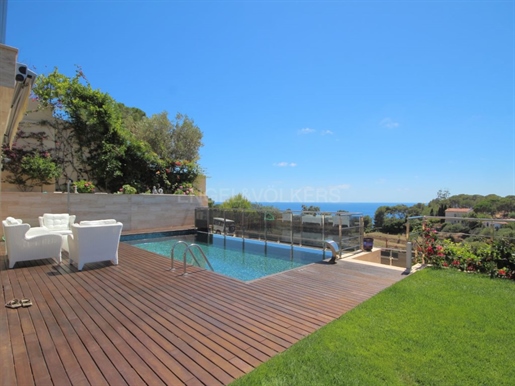 Villa design avec vue panoramique sur la mer Lloret de Mar