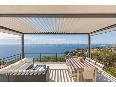 Charming villa with fabulous panoramic sea views in Cala St. Francesc