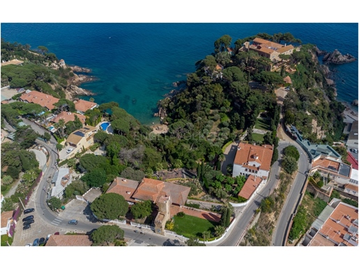 Villa next to the Marimurtra Botanical Garden with fabulous views over Blanes