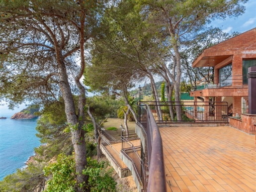 Außergewöhnliches Haus mit Panoramablick auf das Meer in Sant Francesc, Blanes