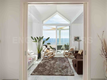 Exceptionnelle villa en front de mer à vendre à Lloret de Mar