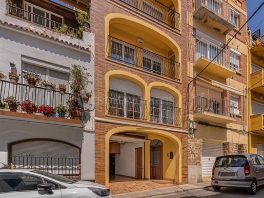 Terraced house with lift in the centre of Blanes