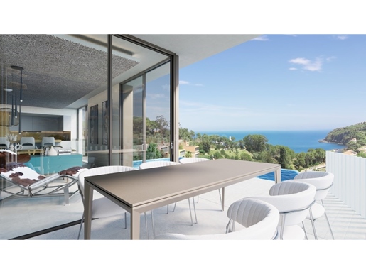 New construction with sea views in Sa Riera
