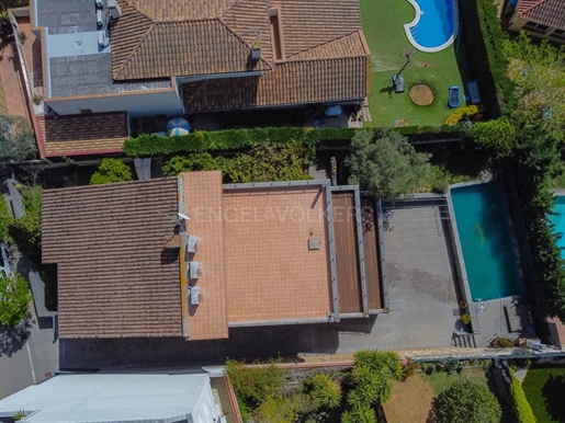 Large house with pool in the center of Blanes