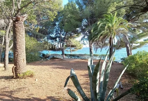 Gigaro - building plot right in front of the beach