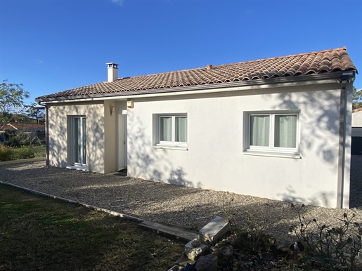 Near Agen - 4-room house with garden and garage