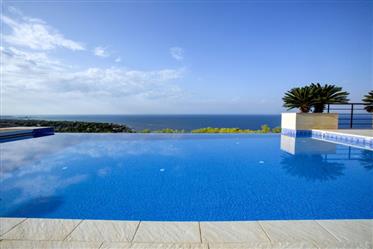 Villa de luxe à Las Rotas avec vue fantastique sur la mer