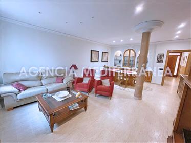 Great House In The Center Of Pedreguer With Patio And Garage