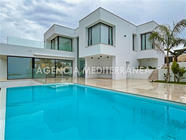 Incredible and luxurious design Villa 