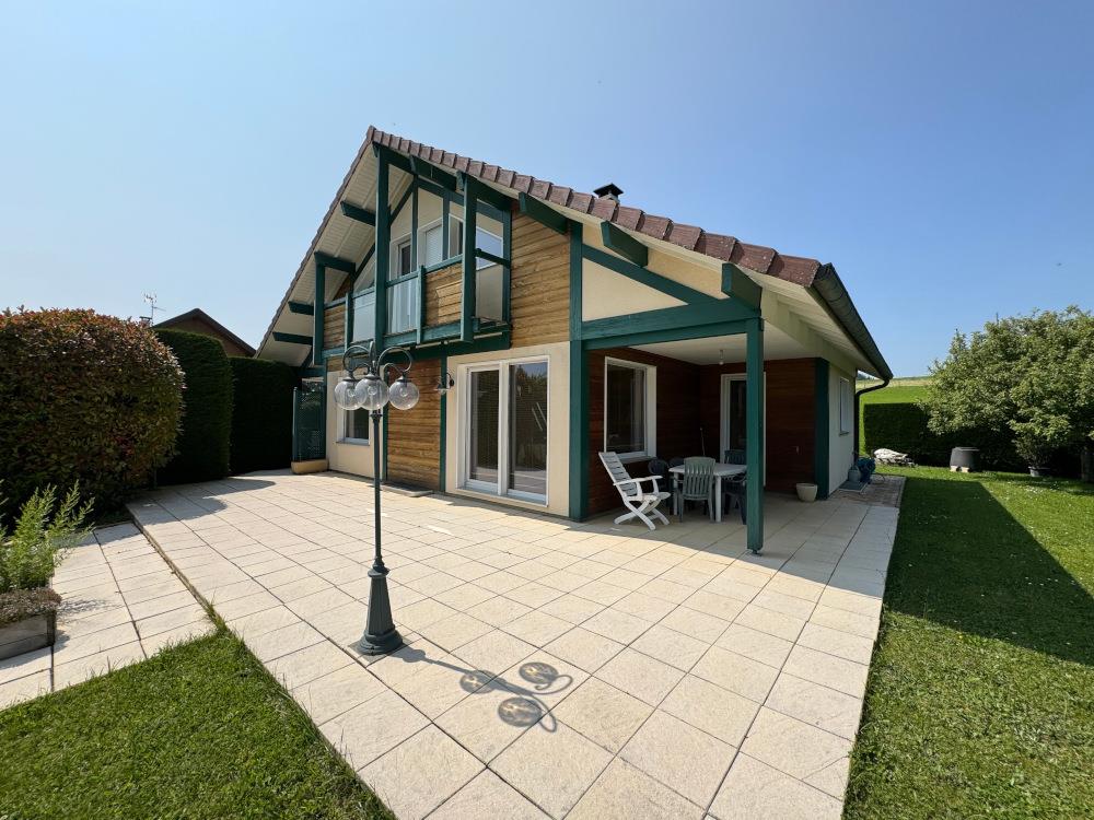 Compra: Vivenda (74500)