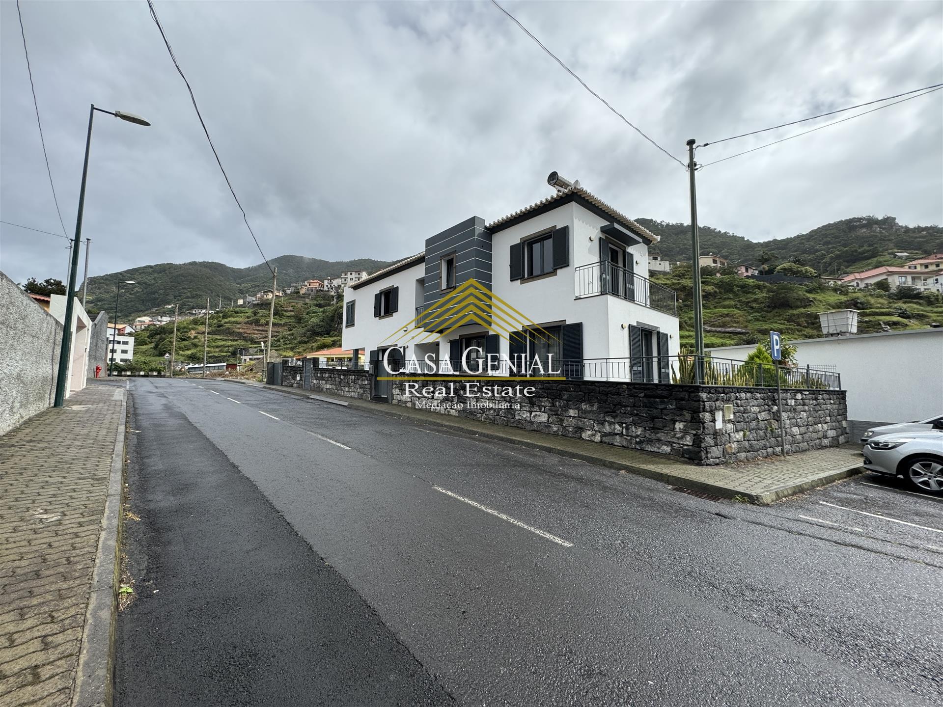 Detached house in Machico