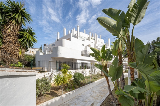 Apartment in Nueva Andalucia, Costa del Sol