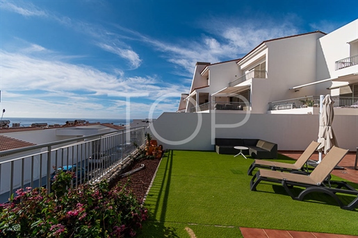 Luminoso apartamento de 2 dormitorios con amplia terraza y vistas al mar en venta en Magnolia Golf R