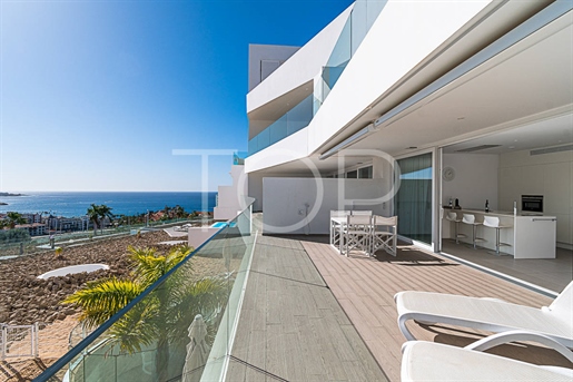 Modern appartement met fantastisch uitzicht op zee te koop in een exclusieve wijk in Costa Adeje