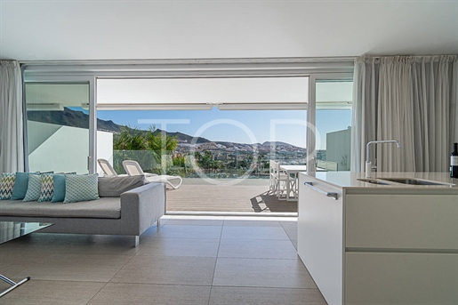 Appartement moderne avec une superbe vue sur la mer à vendre dans un quartier exclusif de Costa Adej