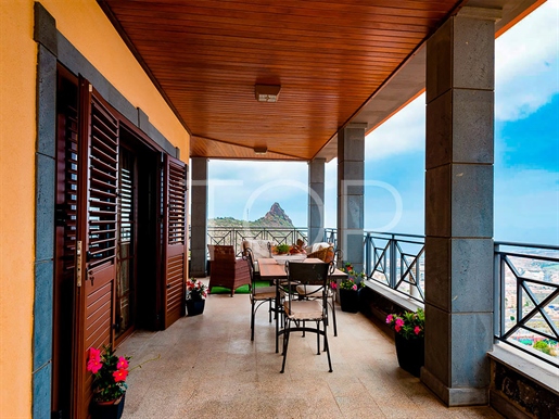 Prachtige familie villa met panoramisch uitzicht op zee in "Roque Del Conde"