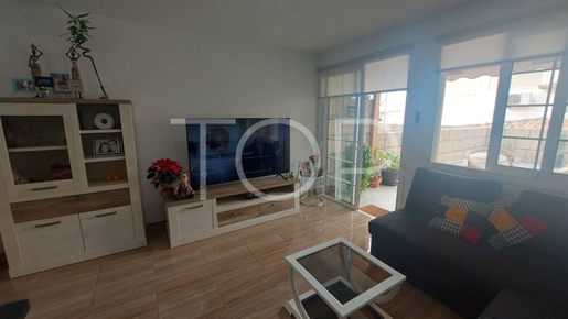 Very cosy townhouse with garage for sale in the centre of Palm-Mar