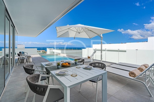 Nuova villa di lusso con vista sul mare in vendita a Rokabella - Costa AdejeSplendida villa di lusso