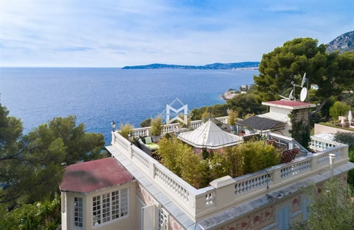 Belle Epoque property with sea view