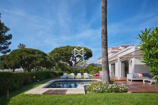 Cannes Croisette - Rare Villa on the Croisette