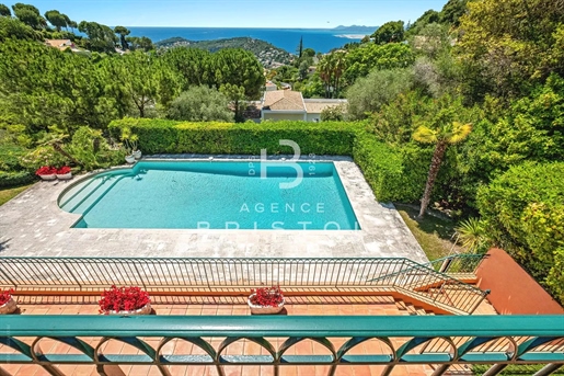Villa Villefranche-sur-mer - Le Castellet - Sea View - Large garden - Buy and Sell with Agence Brist