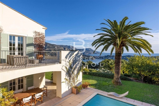 Villa in Nizza Mont Boron - Panoramablick auf das Meer - Kaufen und Verkaufen mit Bristol Agency
