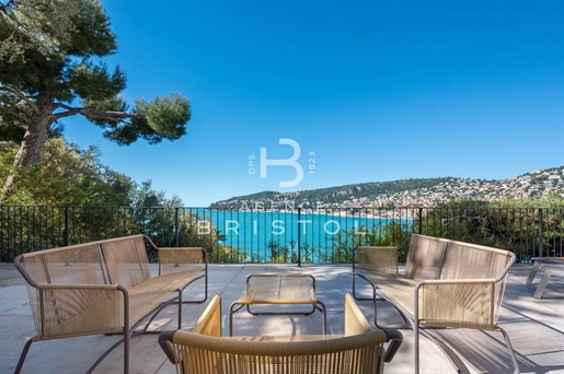 Villa in Villefranche-sur-Mer - Exceptional Sea View - Buy and Sell with Agence Bristol