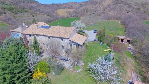 Exclusivity, near Laragne, charming 11-room property in