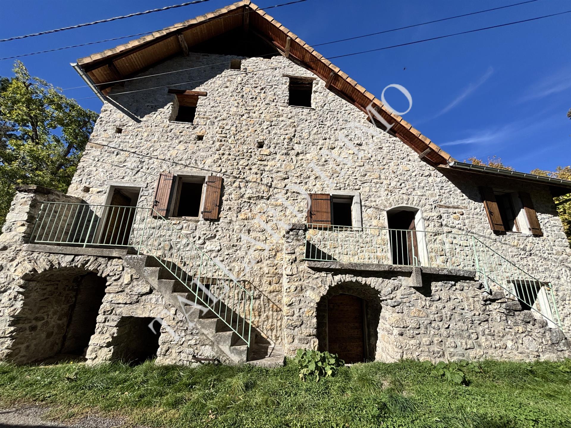 Maison à vendre, 400m², La Roche-des-Arnauds