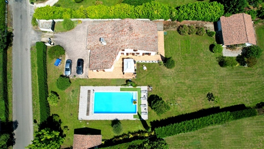 Sale House 6 rooms + outbuilding, garages, swimming pool