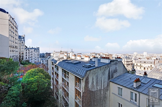 Montmartre - 2/3 kamers van 65 m2 - op de 6e verdieping met uitzicht en lift