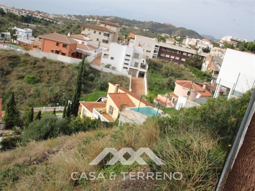 Nice and well situated urban plot in Rincón de la Victoria