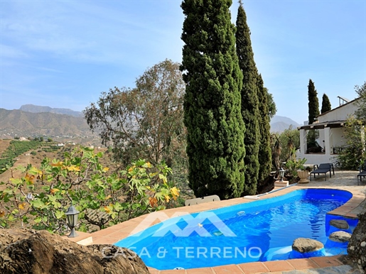 For sale: Grand country house with guest house, Torrox, Andalucia