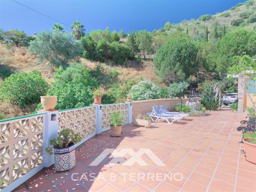 For sale: Country house with tourist license, Sayalonga, Málaga, Andalusia