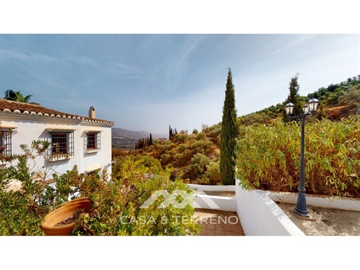 For sale: Grand country house with guest house, Torrox, Andalucia