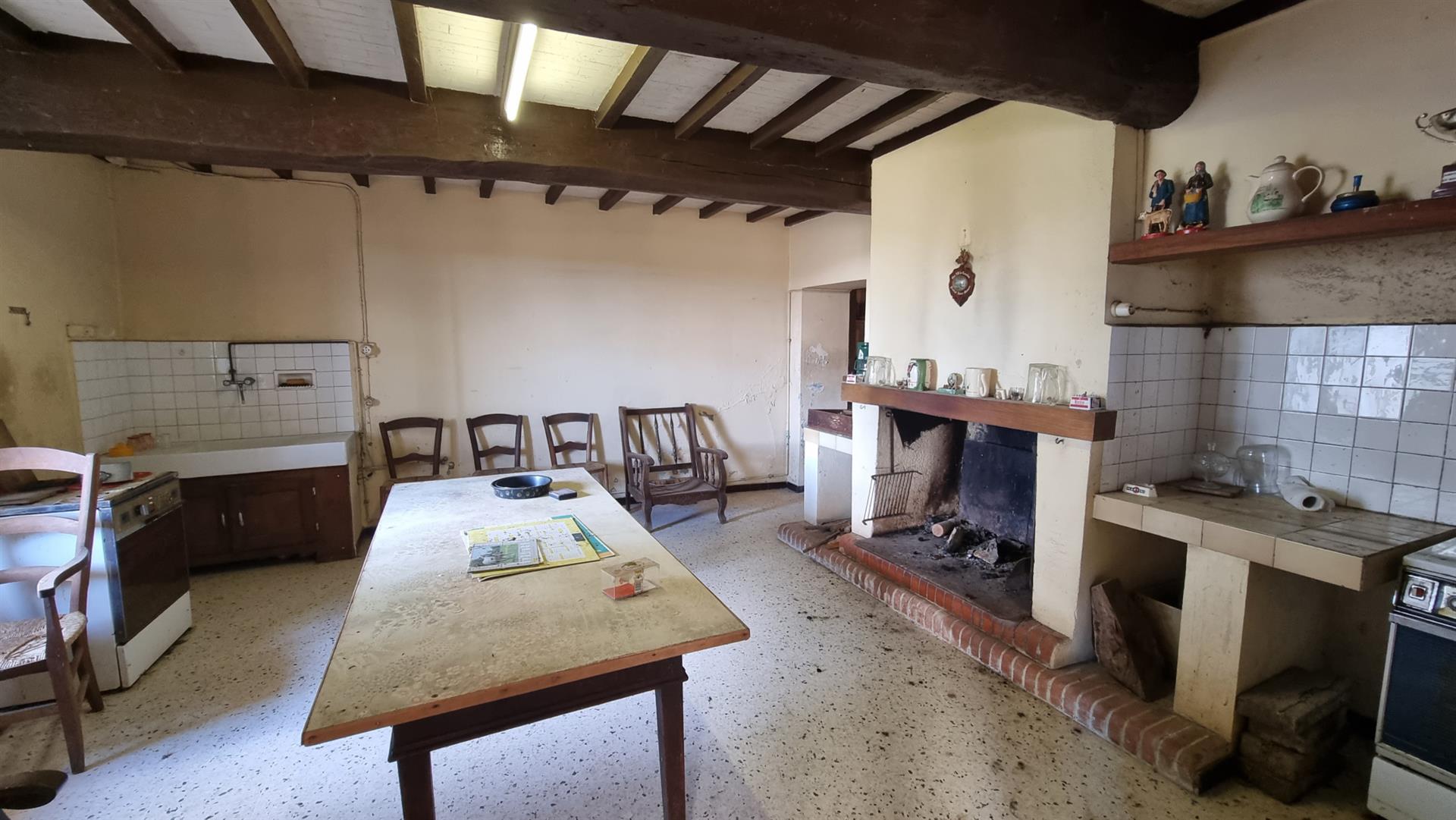 T3 Farm of 162 m2 with outbuildings and land