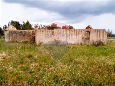 Bauernhof mit Ruine zum Verkauf | Santiago do Cacém
