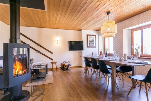 5 bedroom chalet for sale in Les Arcs close to the slopes of 1600m (A)
